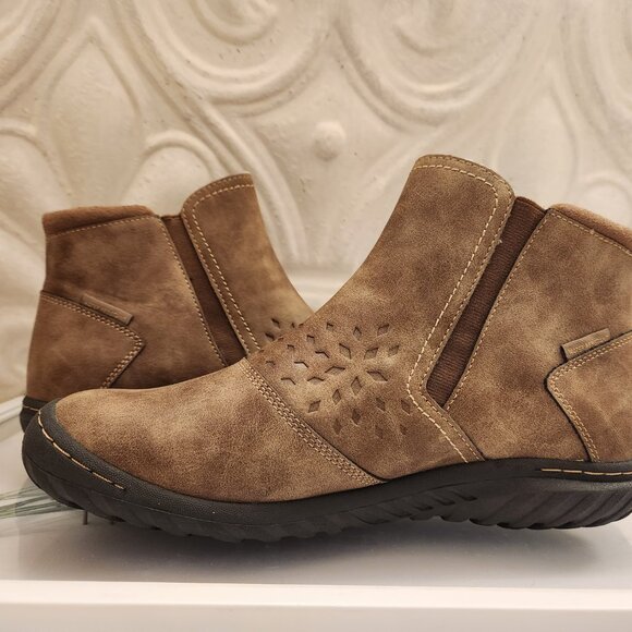 JBU WaterProof "Polaris" Booties in Tobacco. NIB. Size 9 - Picture 6 of 10